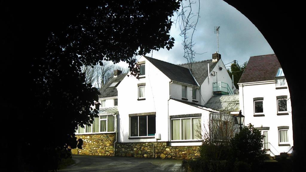 Hotel Ivybridge Fishguard